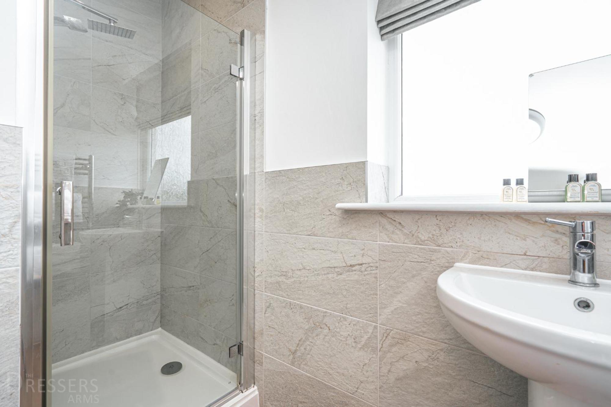 צ'ורלי Rooms At The Dressers Arms מראה חיצוני תמונה