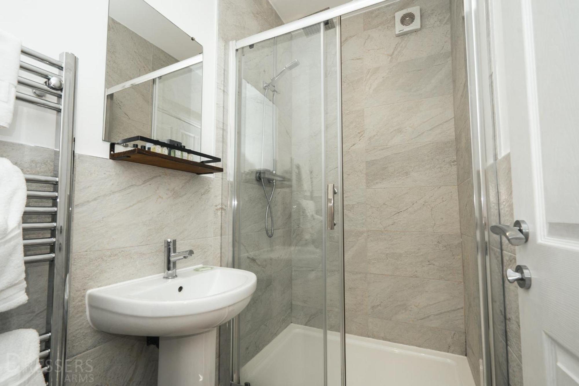 צ'ורלי Rooms At The Dressers Arms מראה חיצוני תמונה